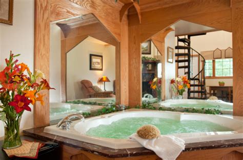 hotels with jacuzzi in room in ohio|cleveland hotels with jacuzzi suites.